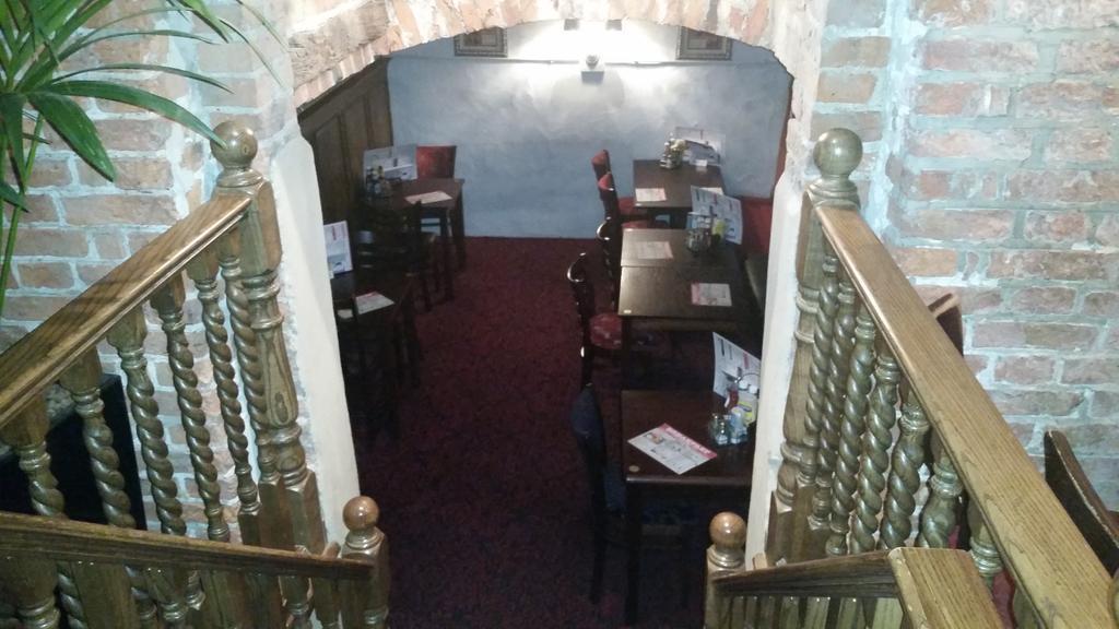 The Three Tuns Hotel Wetherspoon Thirsk Zewnętrze zdjęcie