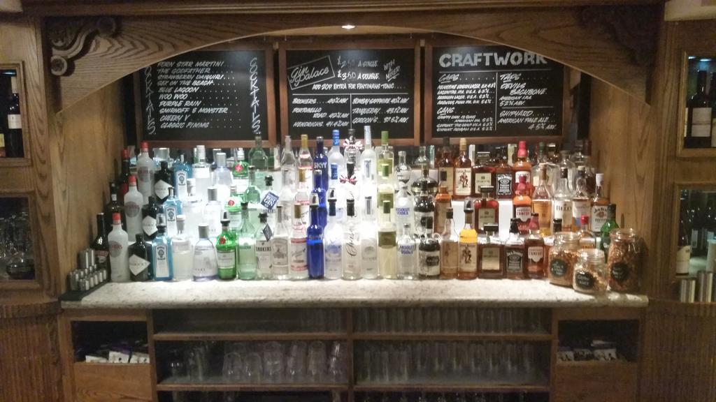 The Three Tuns Hotel Wetherspoon Thirsk Zewnętrze zdjęcie
