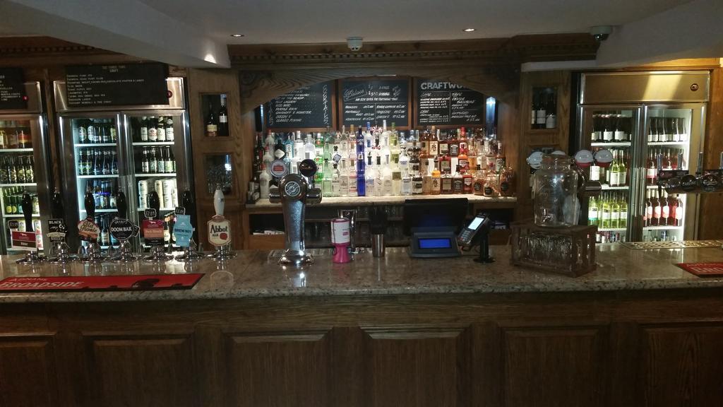 The Three Tuns Hotel Wetherspoon Thirsk Zewnętrze zdjęcie